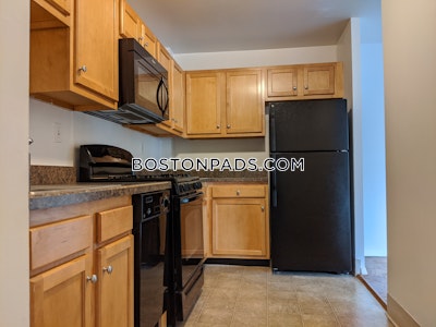 Cambridge 1 Bed 1 Bath Apartment  East Cambridge - $2,842