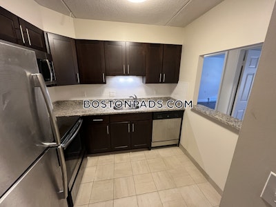 Needham Nice 2 Bed 1 Bath available on Highland Ave in Needham  - $2,950