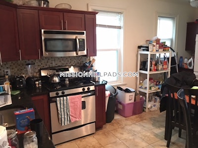 Mission Hill 3 Beds 1 Bath Boston - $4,000