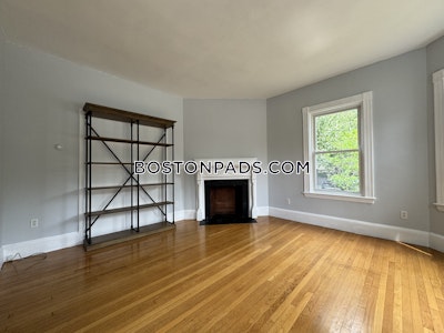 Cambridge 3 Beds 1 Bath  Harvard Square - $3,600 50% Fee