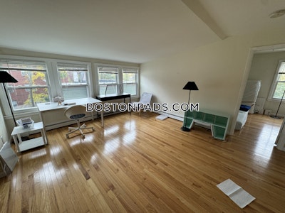 Somerville Apartment for rent 2 Bedrooms 1 Bath  Dali/ Inman Squares - $2,600